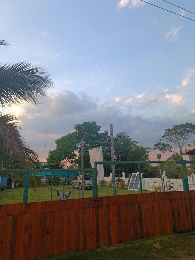 Lo De Reyes Monterrico Y Sipacate Hotel Las Quechas Exterior photo