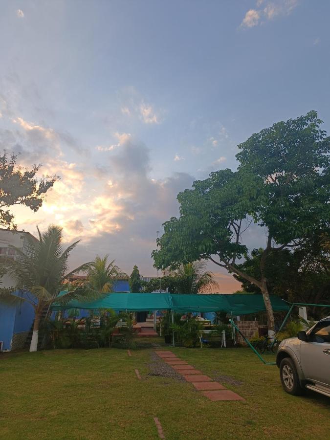 Lo De Reyes Monterrico Y Sipacate Hotel Las Quechas Exterior photo