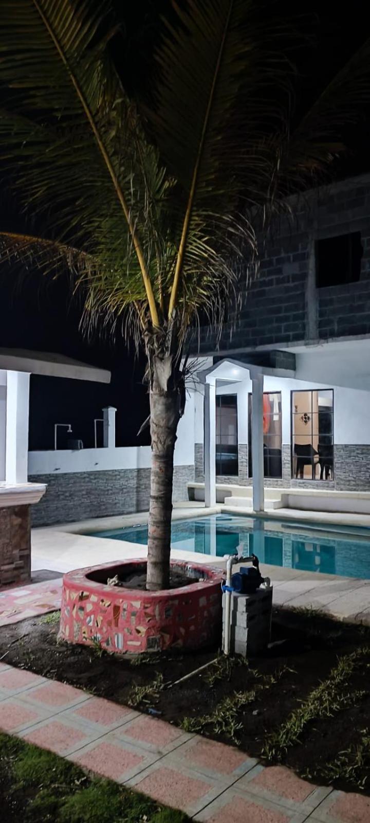 Lo De Reyes Monterrico Y Sipacate Hotel Las Quechas Exterior photo